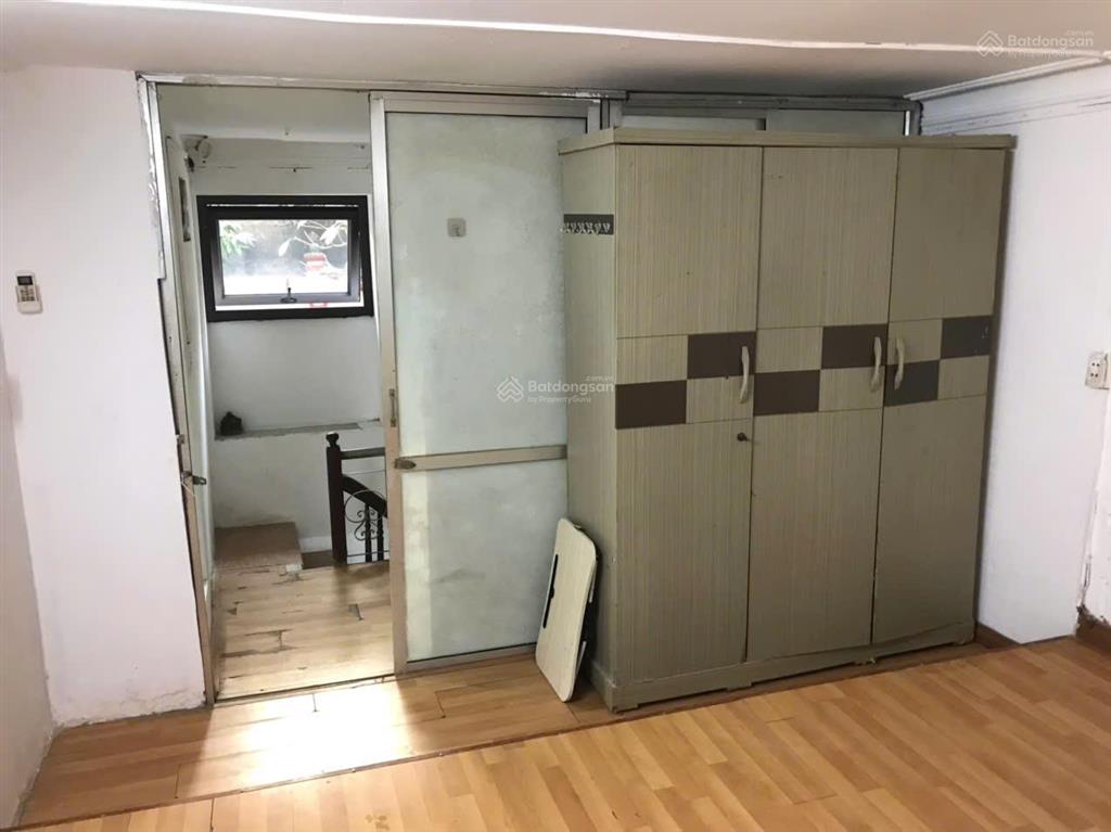 Bán nhà riêng sổ hồng chính chủ, đường hoàng mai.  ông tuấn 0913 376 ***