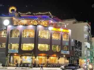 Cho thuê nhà mặt phố nguyễn văn cừ, mặt tiền 22m, dt 370m2, giá siêu ưu đãi