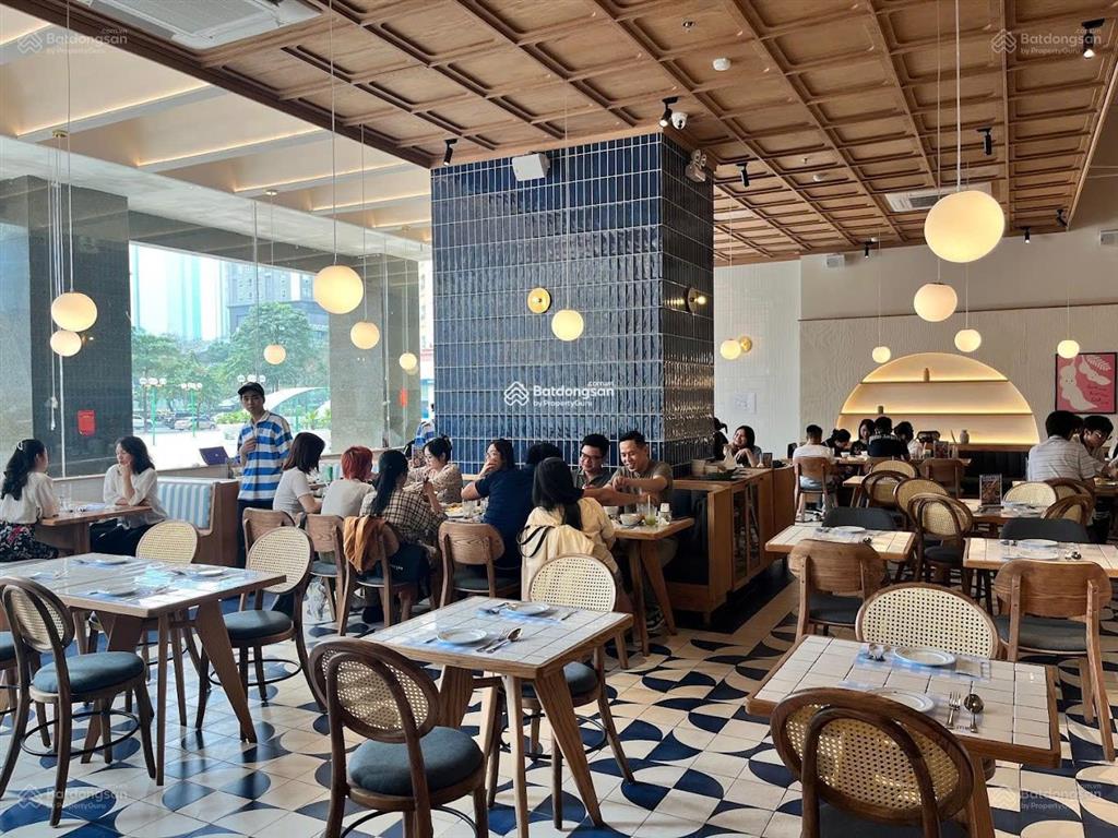 Cho thuê nhà mặt phố nguyễn trãi, mặt tiền 9.2m, dt 275m2, giá cực chất
