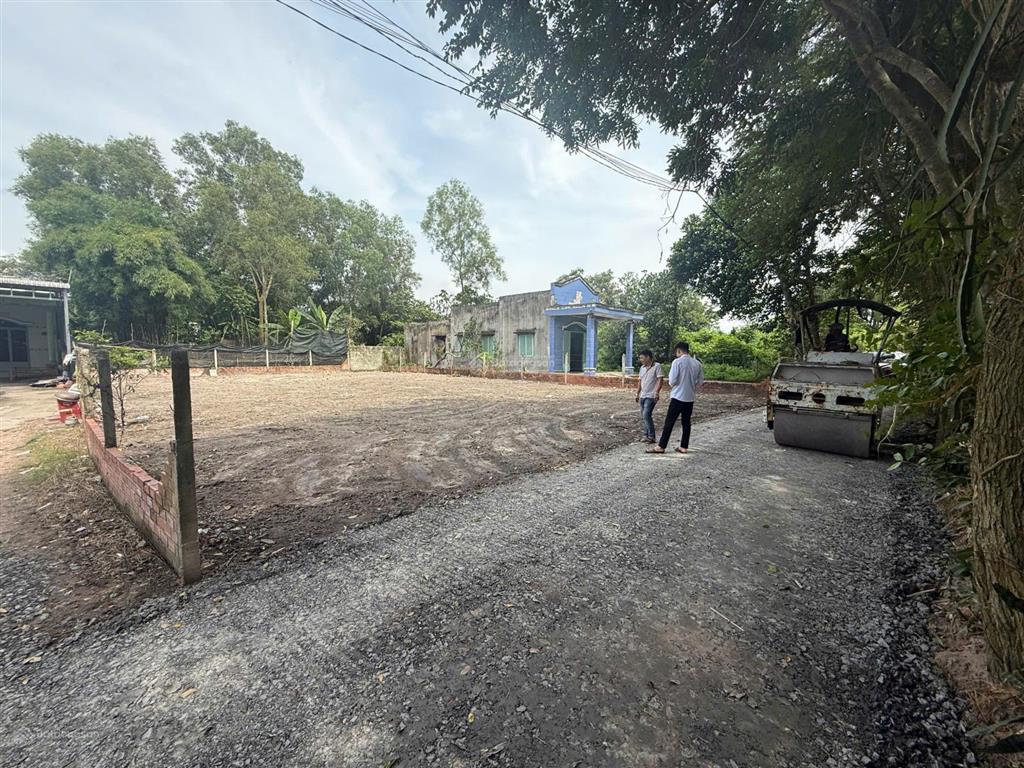 Hàng hiếm ở củ chi tp hcm. diện tích 130m2, xây nhà hoàn công ngay, giá 1tỷ190tr gặp chính chủ