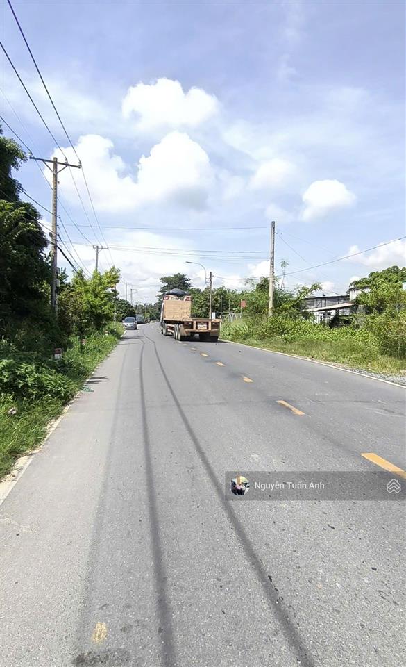 Gần sát bên chợ trường học bán lô đất dt 1145m2, giá 1tỷ2, sổ hồng riêng tha hồ thiết kế nhà vườn