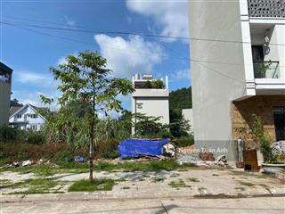 Đất thổ cư ngay bv xuyên á sát bên vinhomes hóc môn. diện tích 133m2, giá 1 tỷ 750tr xây dựng ngay