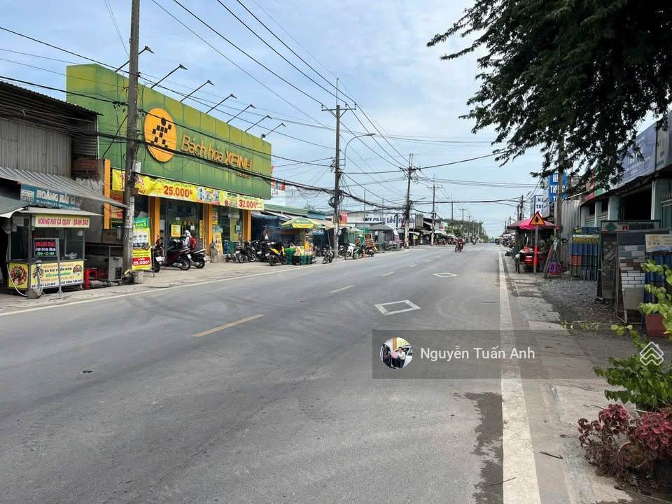 Bán lô đất ngay bv xuyên á, sát bên vinhomes sài gòn park, sổ hồng riêng, xây dựng ngay