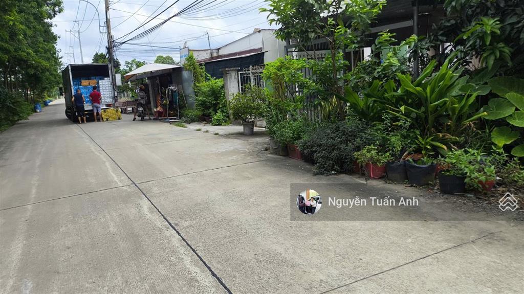 Bán lô đất vườn có sẵn thổ cư xây nhà ở củ chi, tp hcm ngang 20x40m. cách bến xe an sương 18km