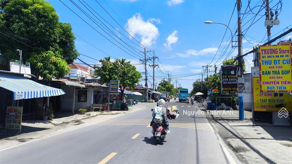 Bán lô đất thổ cư xã tân phú trung, ngay bv xuyên á, sát bên vinhome hóc môn, giá 1tỷ250tr xd ngay
