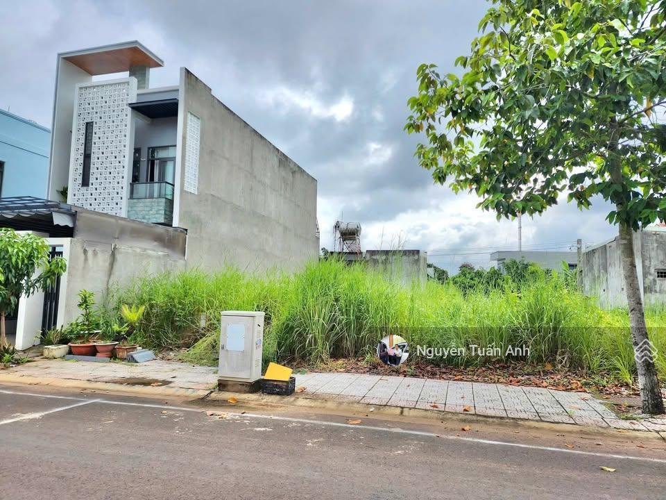 Chủ ngộp bank cần bán lô đất xã tân thông hội, củ chi, tp hcm. dt 80m2 giá 1,2 tỷ sổ hồng riêng