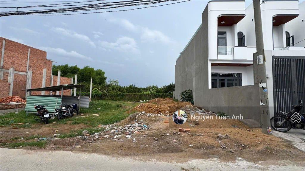 Bán lô đất thổ cư ở xã tân an hội, củ chi, tp hcm với dt 175m2 trong đó 100m2 thổ cư giá bán 1tỷ4.
