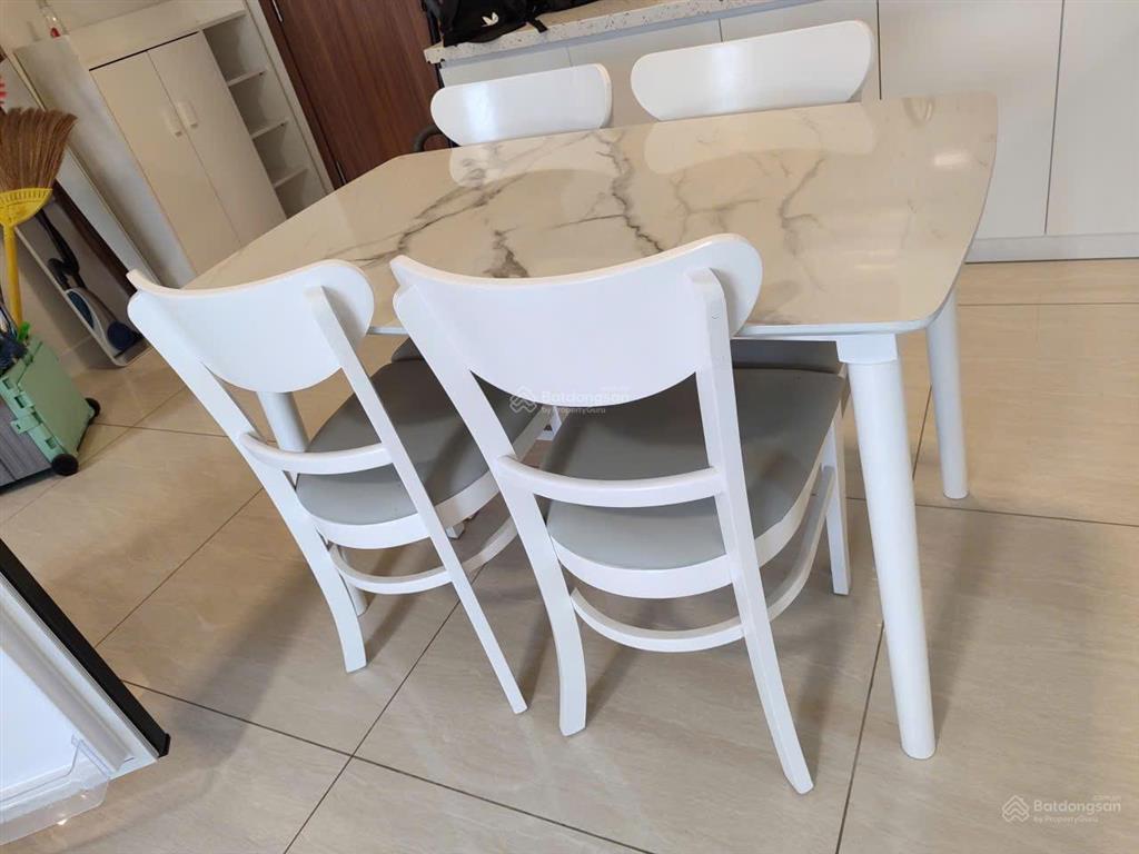 Bán nhanh căn hộ 2pn full nội thất tầng trung tháp 1