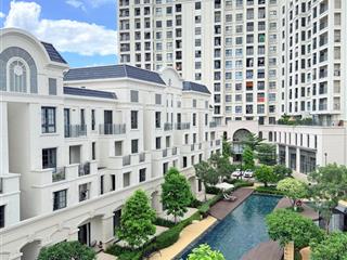 Sky villa view hồ bơi zone 6 swanbay