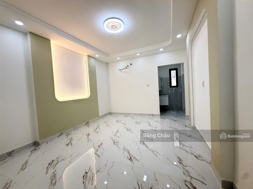 Bán nhà riêng 68m2 tại lạc long quân. giảm 350 triệu còn 8 tỷ 750. chính chủ, giá cực chất