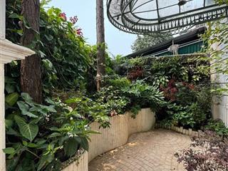 Biệt thự đơn lập 235m thành phố giao lưu, phong cách hiện đại, 2 mặt thoáng