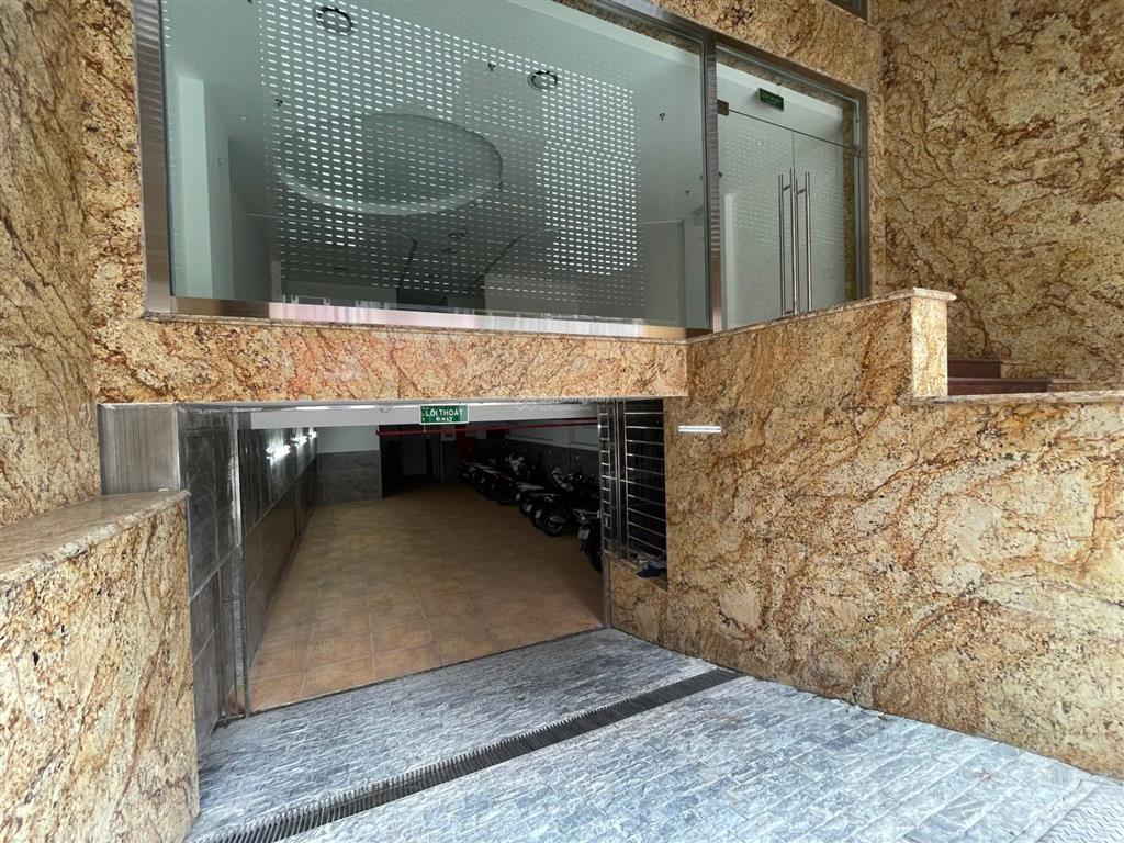 Bán tòa văn phòng mặt phố bạch mai, hà nội | dt 167m2.mt 7,8m x 9 tầng |vị trí đắc địa | giá 148 tỷ