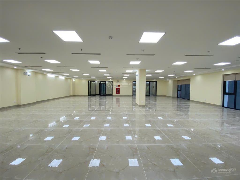Cần bán gấp tòa văn phòng 9 tầng mặt phố hoàng ngân, hà nội | dt 400,6m2 x mt 16m | giá chỉ 285 tỷ.