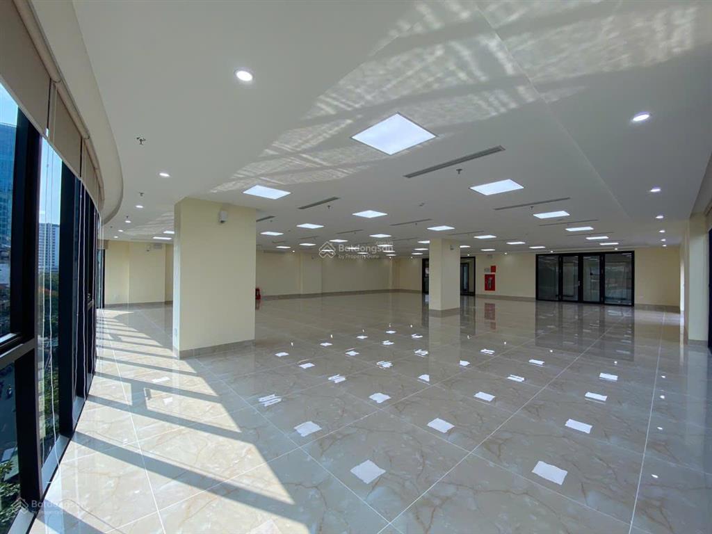 Cần bán gấp tòa văn phòng 9 tầng mặt phố hoàng ngân, hà nội | dt 400,6m2 x mt 16m | giá chỉ 285 tỷ.
