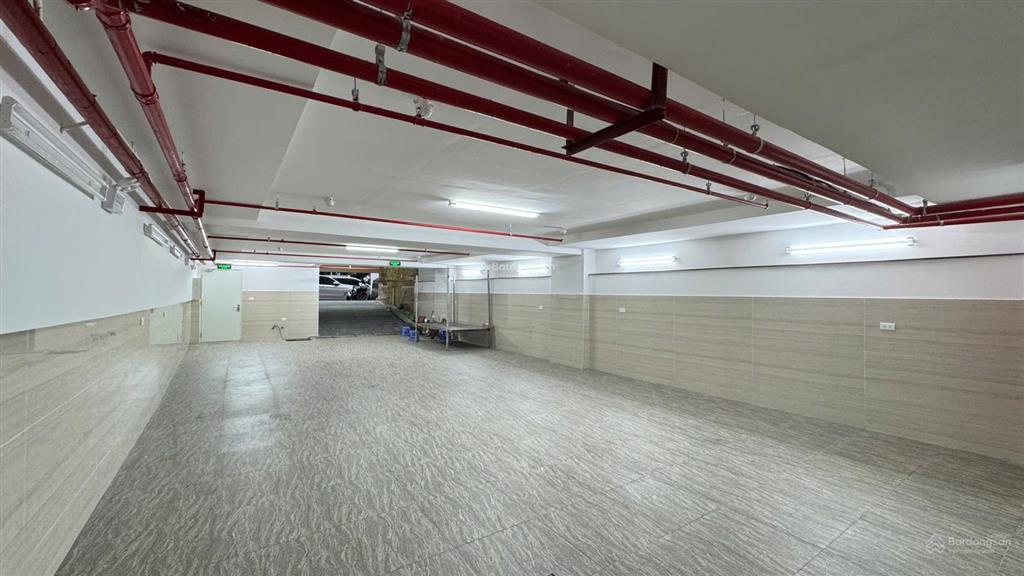 Cho thuê tòa văn phòng 8 tầng mặt phố mỹ đình, nam từ liêm | dt 240m2 x mt 8m | giá 230tr/th