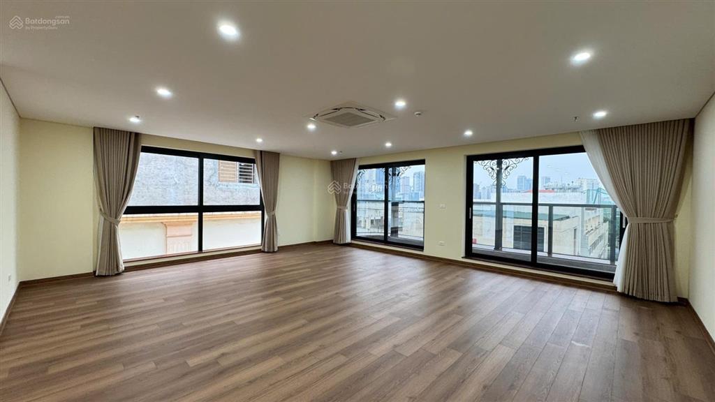 Cho thuê tòa văn phòng 8 tầng mặt phố mỹ đình, nam từ liêm | dt 240m2 x mt 8m | giá 230tr/th