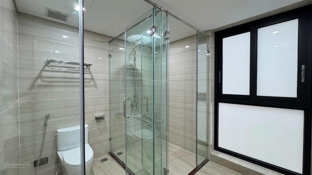 Cho thuê tòa văn phòng 8 tầng mặt phố mỹ đình, nam từ liêm | dt 240m2 x mt 8m | giá 230tr/th