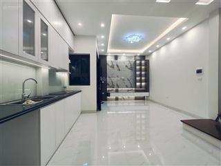 Bán nhà đẹp tây mỗ, chỉ 6.8 tỷ, dt 45m2 xây mới 5 tầng, có cổng riêng, sân riêng hiếm có