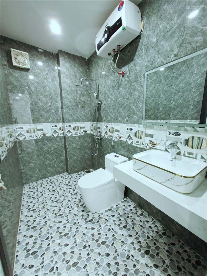 Chính chủ cho thuê nhà nguyên căn xây mới phố huỳnh tấn phát  long biên (ngay cạnh aeon long biên)