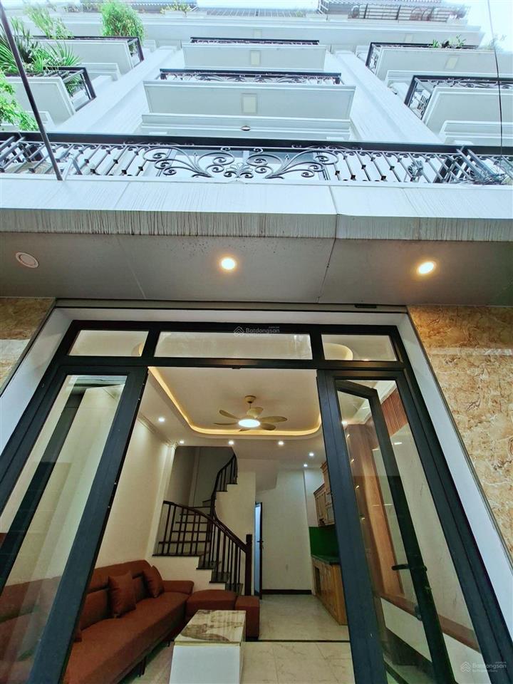 Chính chủ cho thuê nhà nguyên căn xây mới phố huỳnh tấn phát  long biên (ngay cạnh aeon long biên)