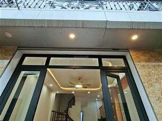 Chính chủ cho thuê nhà nguyên căn xây mới phố huỳnh tấn phát  long biên (ngay cạnh aeon long biên)