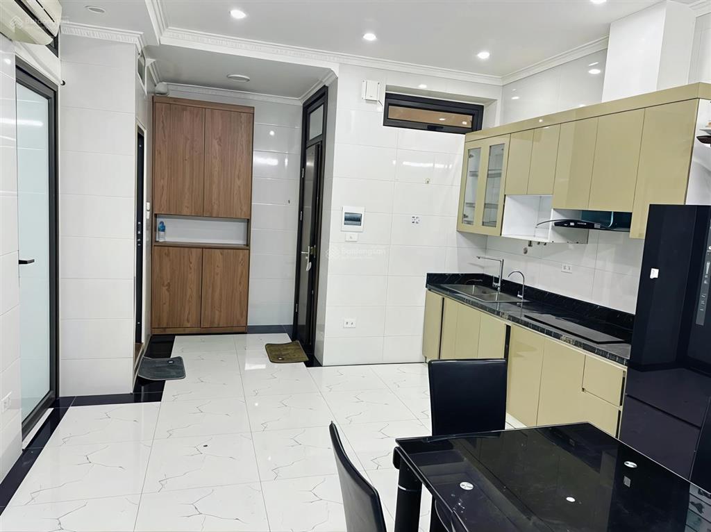 Cho thuê căn 2 ngủ chung cư n3b trung hoà nhân chính  thanh xuân  chỉ 11tr/tháng