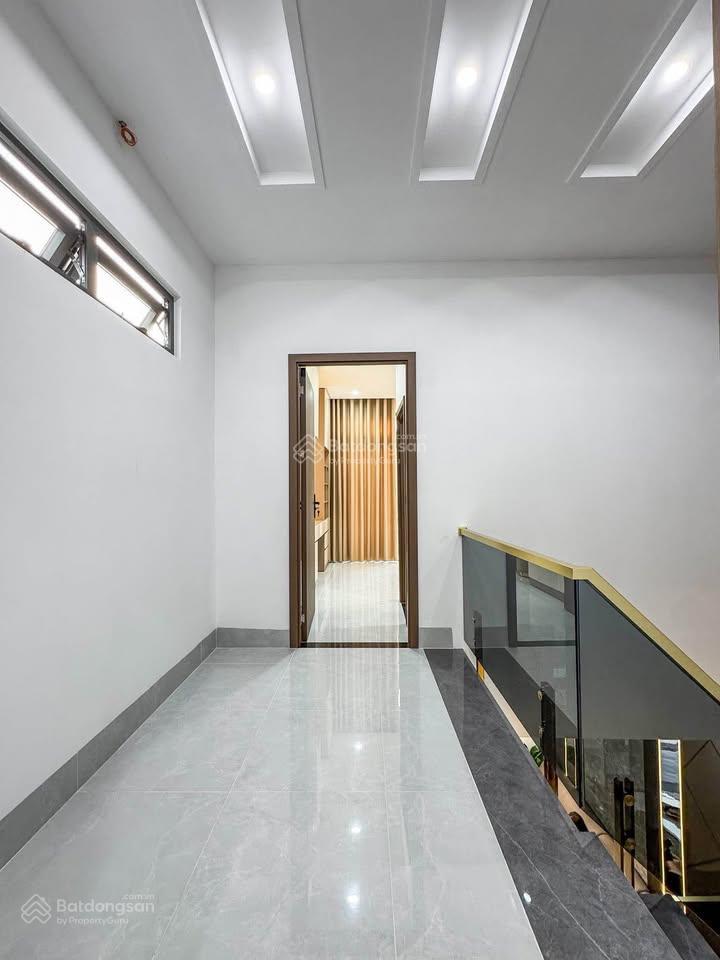 Bán nhà hoàn công hẻm đường cách mạng tháng 8