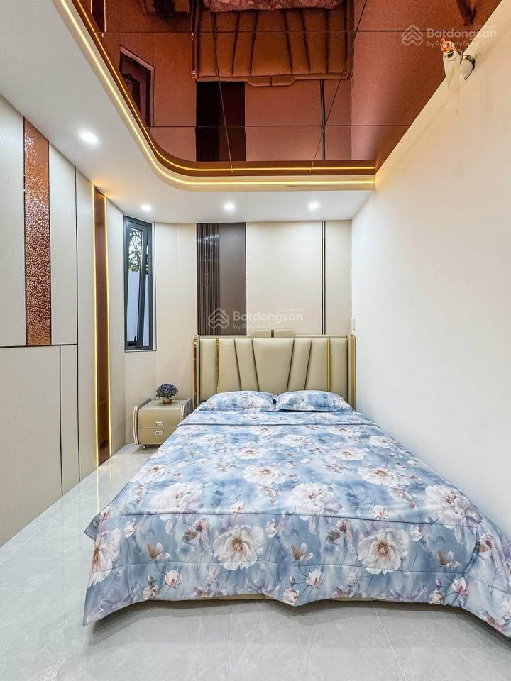 Bán nhà hoàn công hẻm đường cách mạng tháng 8