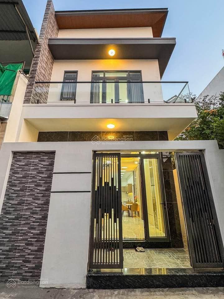 Bán nhà hoàn công hẻm đường cách mạng tháng 8