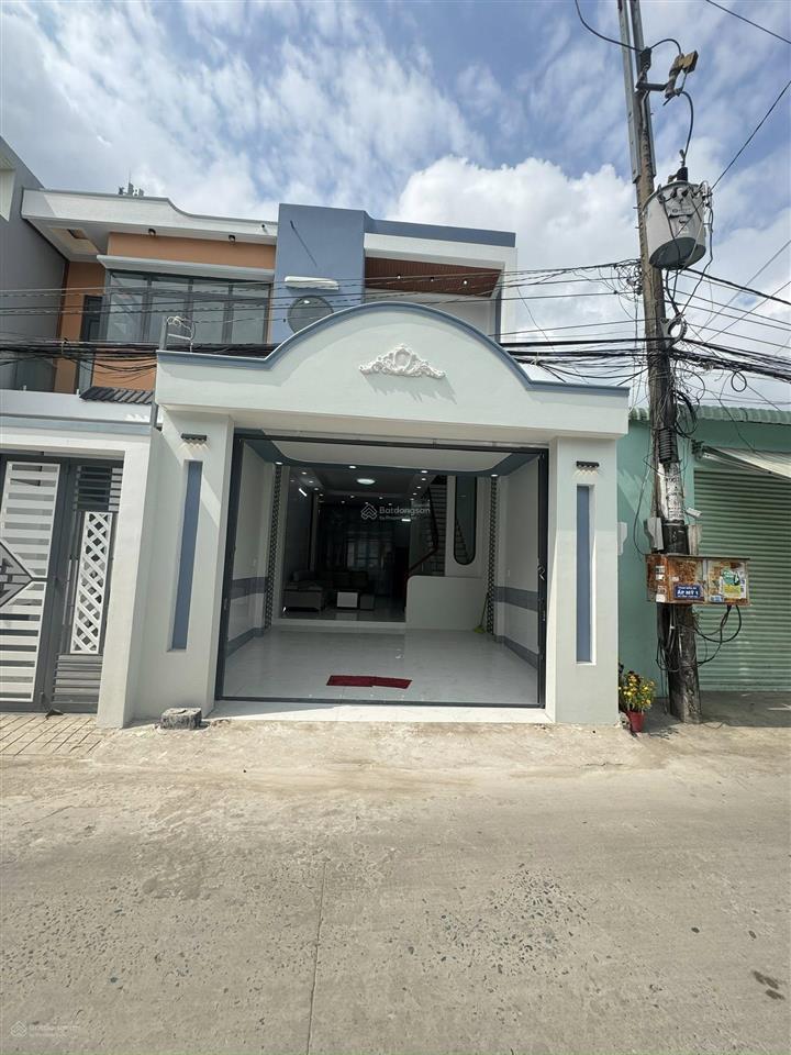 Nhà mới xây hoàn thiện 3 phòng ngủ có chỗ đậu oto