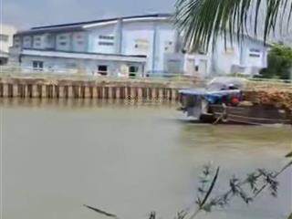 Đất mặt tiền lộ oto và sông lớn diện tích tới 3600m2