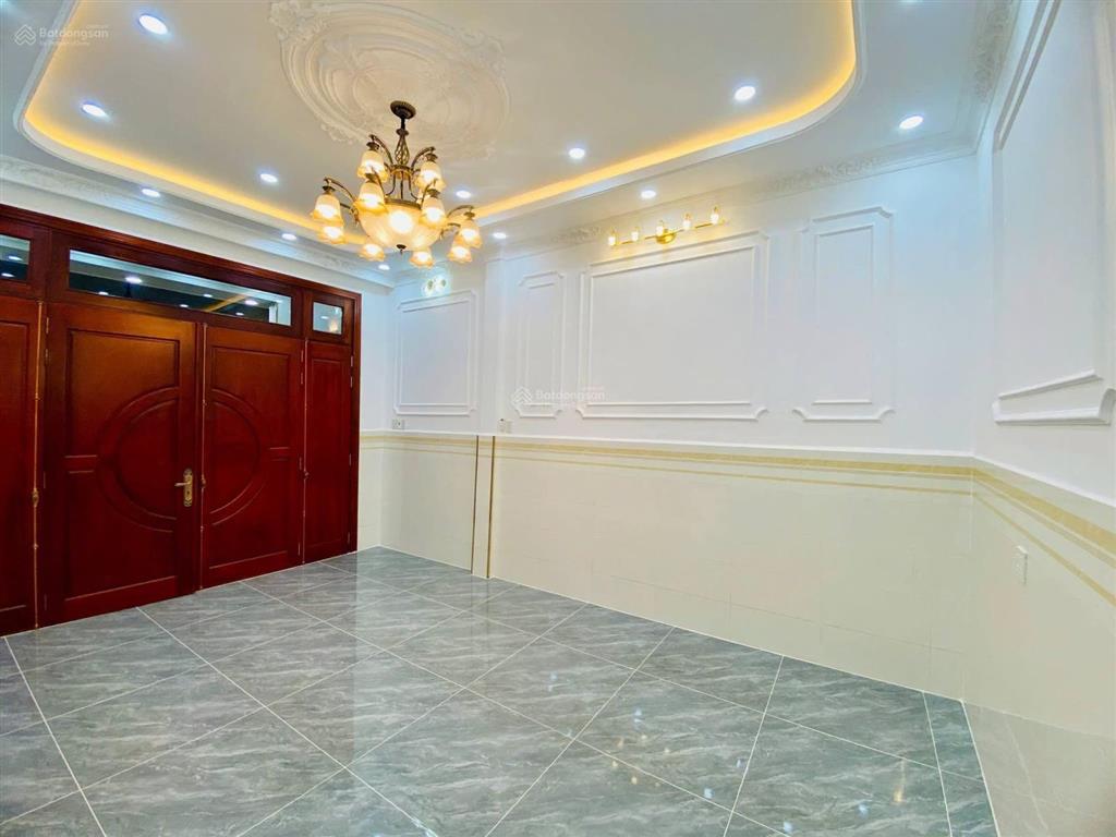 Bán căn nhà nội thất đồ gỗ giá chỉ 1,5 tỷ