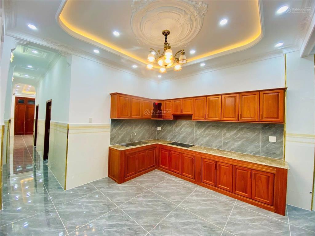Bán căn nhà nội thất đồ gỗ giá chỉ 1,5 tỷ