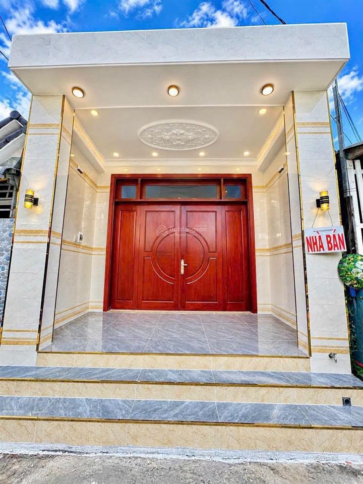 Bán căn nhà nội thất đồ gỗ giá chỉ 1,5 tỷ