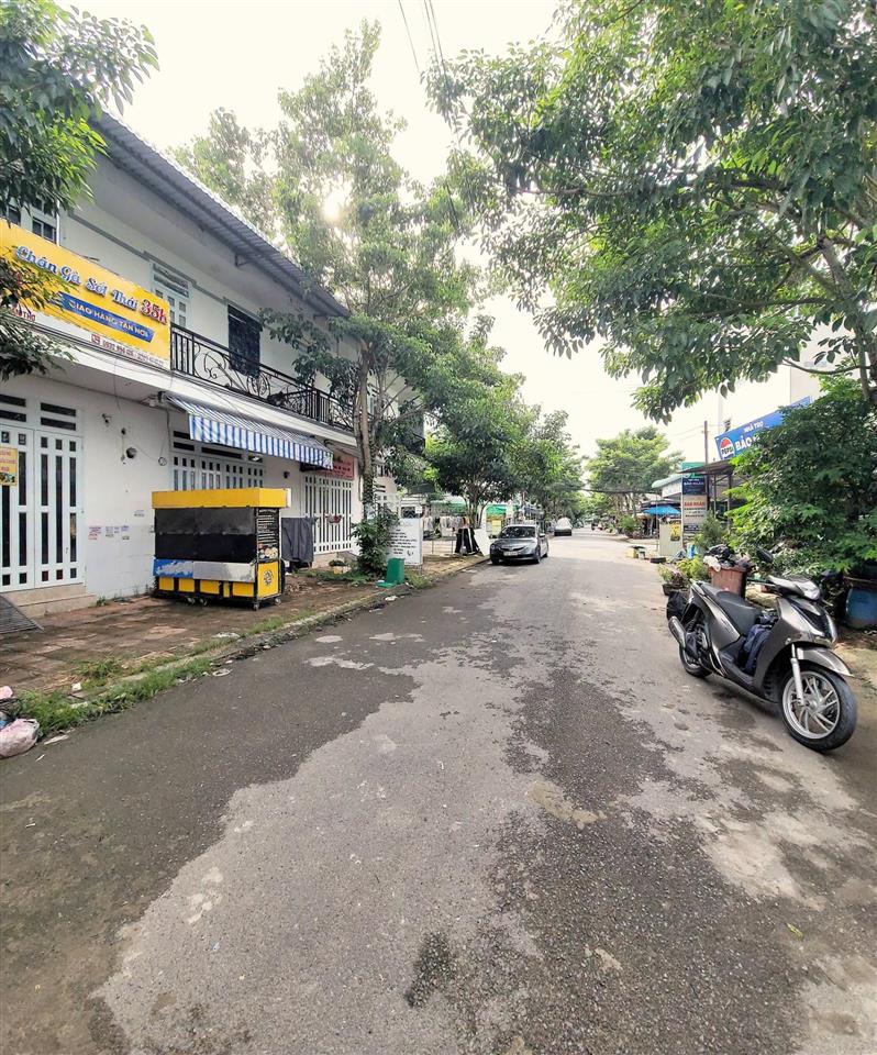 Bán căn nhà trọ dạng mini house góc 2 mặt tiền gần trường đại học