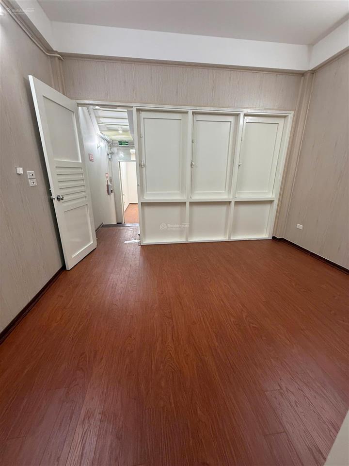 Cho thuê nhà ngụy như kom tum  lê văn thiêm, 70m2 x 5 tầng, mt 5m, full điều hòa, giá 30tr/tháng.