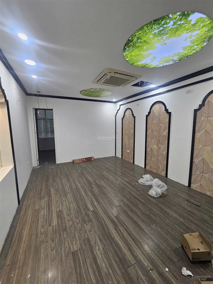 Cho thuê nhà hoàng cầu  yên lãng, 70m2 x 5 tầng, đường ô tô tránh, ngay gần mặt phố, giá 30tr
