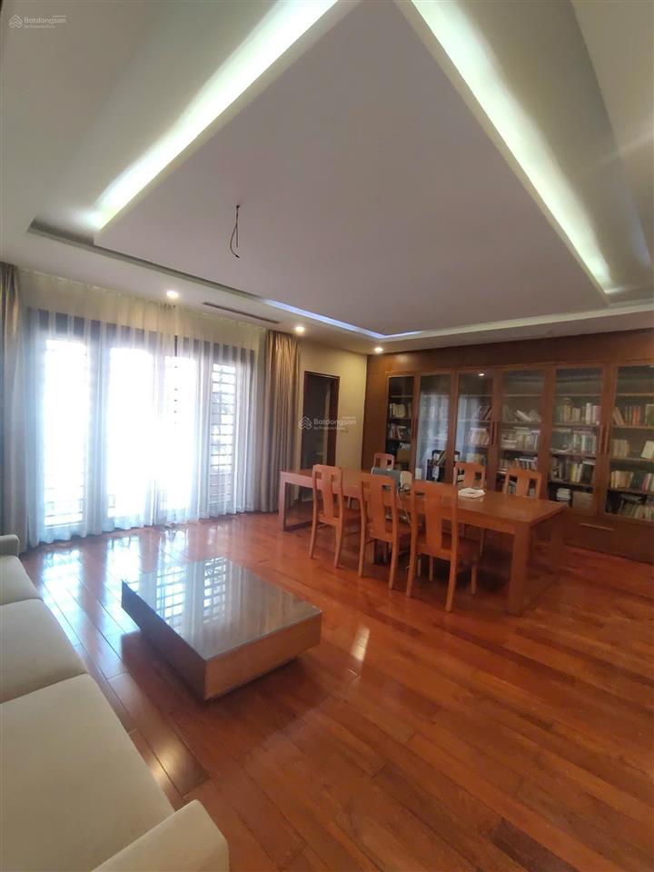 Cho thuê nhà lô góc  phùng chí kiên  nghĩa đô, 80m  5t, full nội thất cao cấp, thang máy, 32tr