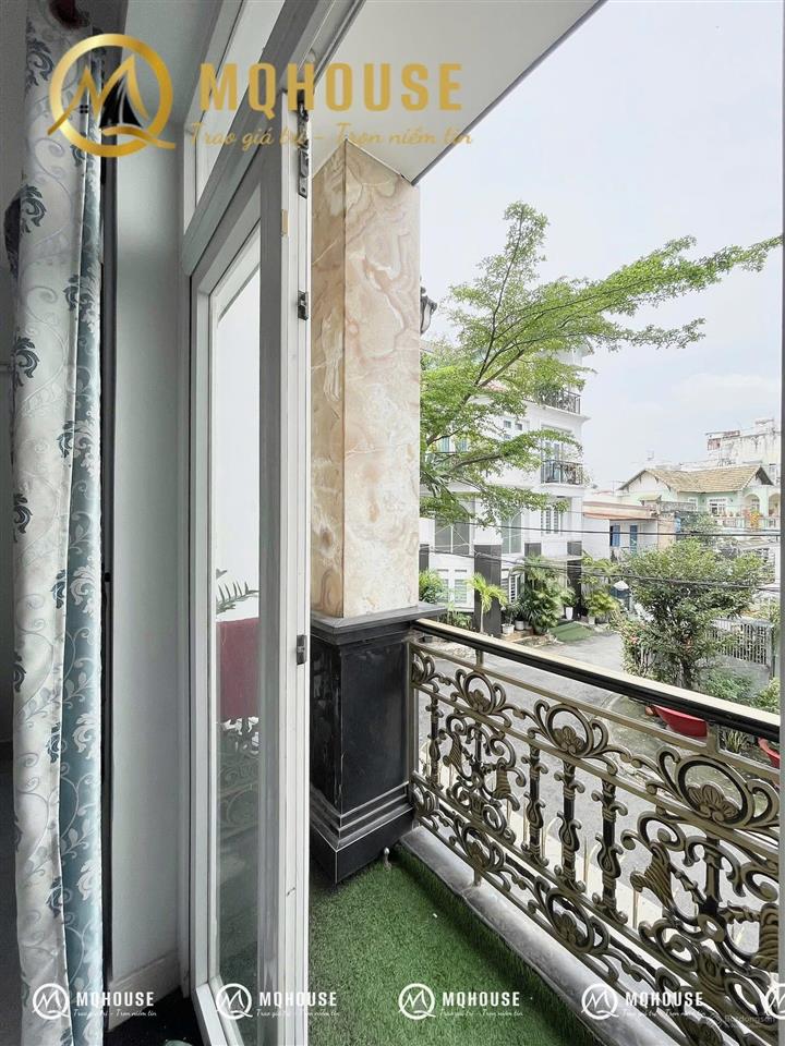 Studio ban công/ cửa sổ thoáng  full nội thất  tân bình
