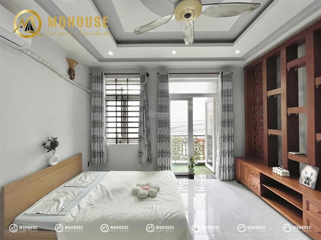 Studio ban công/ cửa sổ thoáng  full nội thất  tân bình