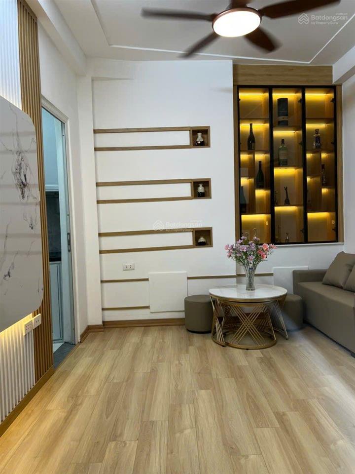 Chính chủ bán căn hộ đường hồ tùng mậu 45m  2 ngủ  1 vs   0904 161 ***