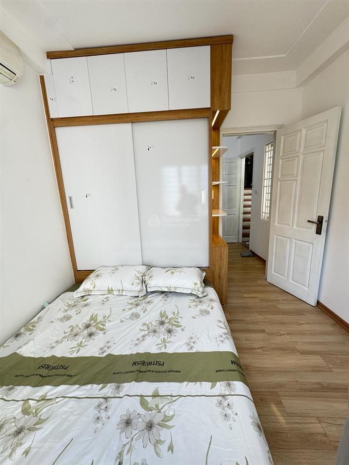 Chính chủ bán căn hộ đường hồ tùng mậu 45m  2 ngủ  1 vs   0904 161 ***