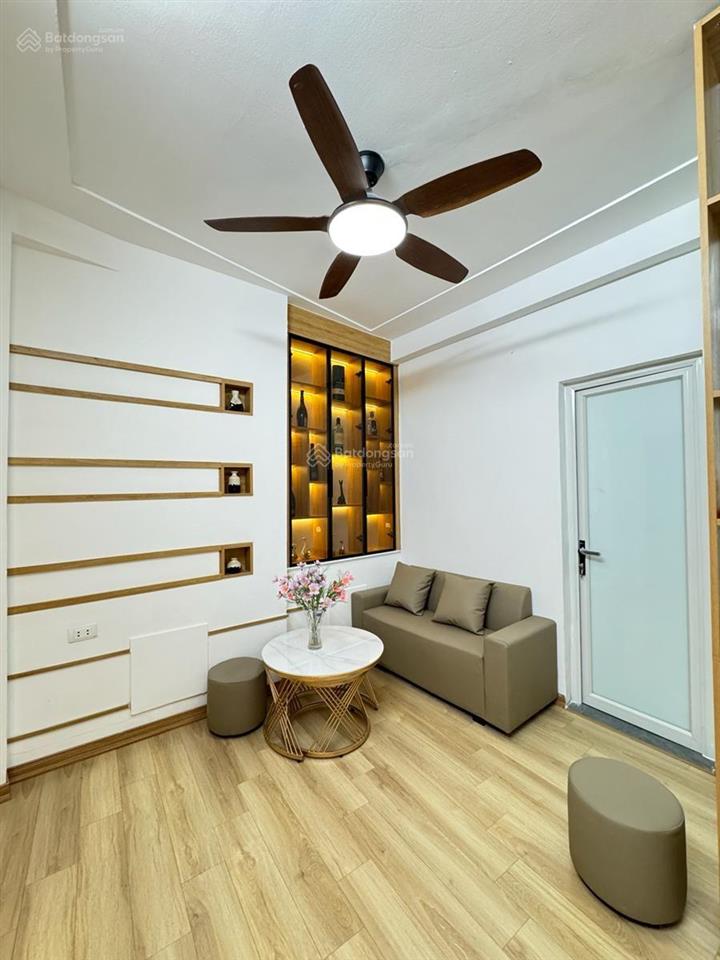 Chính chủ bán căn hộ đường hồ tùng mậu 45m  2 ngủ  1 vs   0904 161 ***