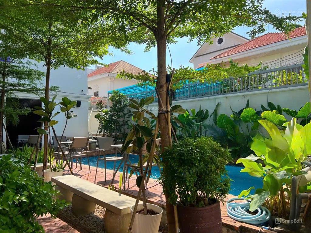 Biệt thự góc 2 mt ngay trần ngọc diện, dt 20x28m, hồ bơi, sân vườn, chủ thiện chí bán