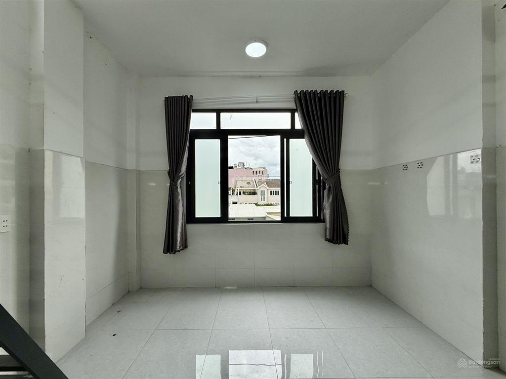 Cho thuê phòng trọ tại nguyễn thái sơn, 3,9 triệu, 28m2