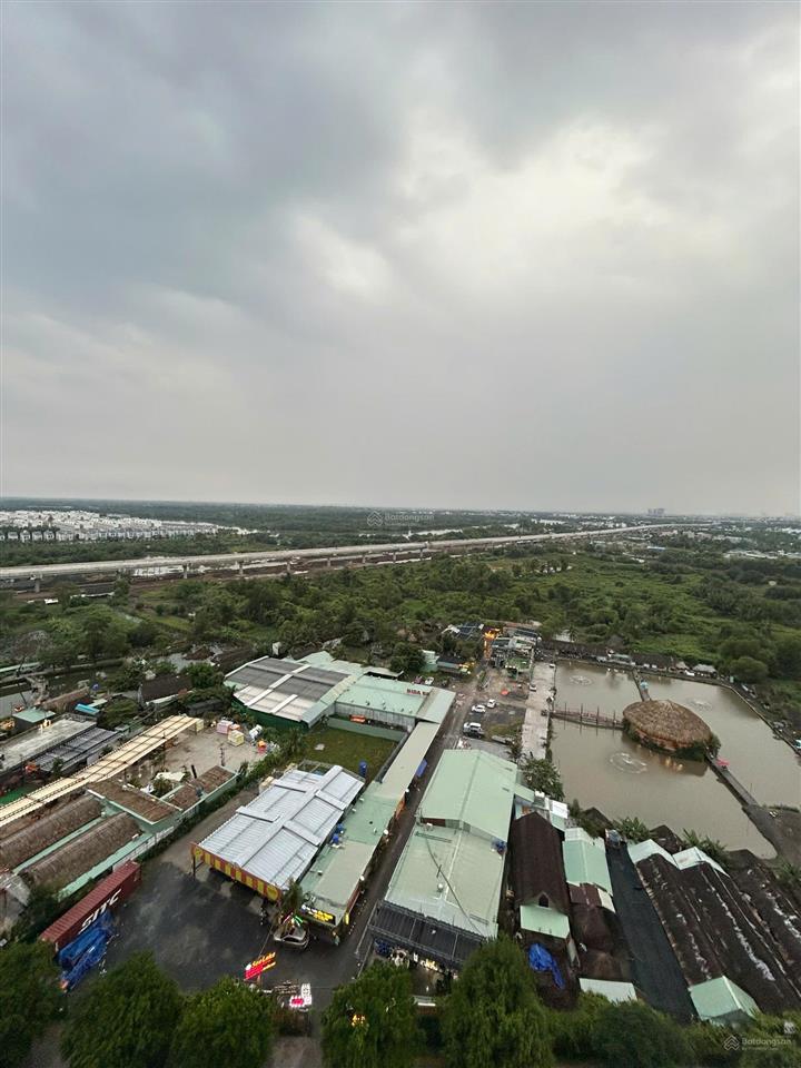 Bán gấp căn 2pn+ 69m2 đẹp nhất toà s305 full nội thất xịn sò sẵn hướng đn view sông giá 3tỷ6 btp