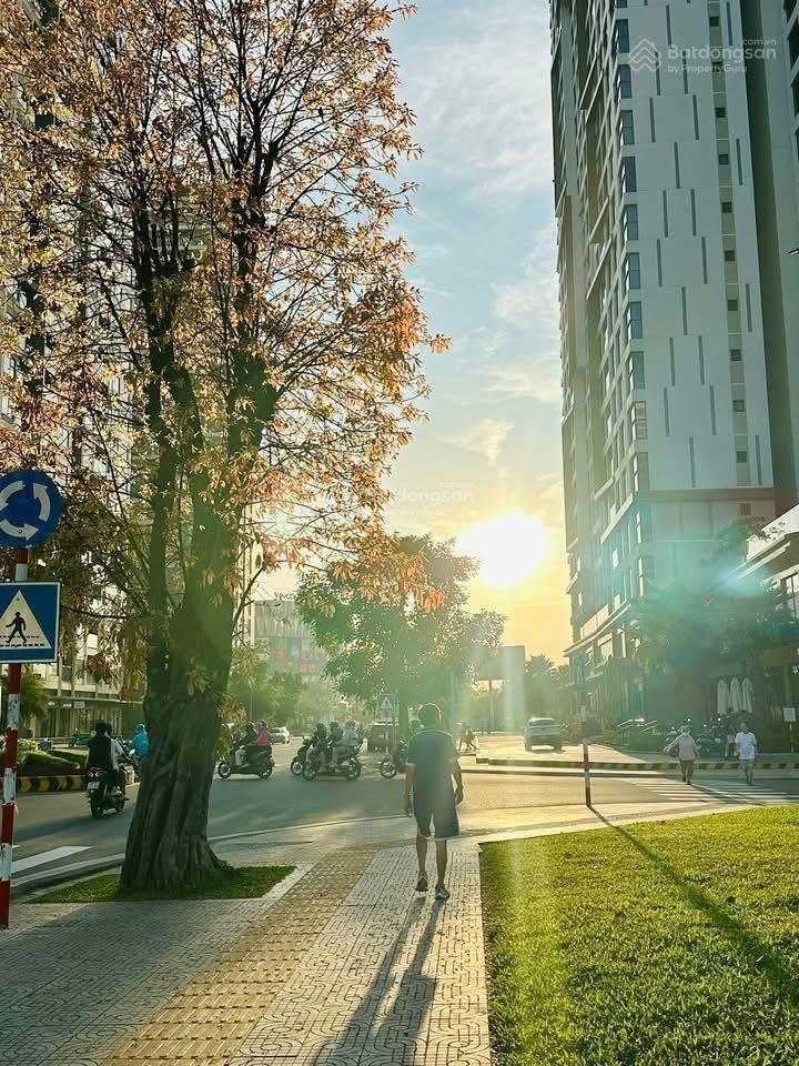 Bán gấp căn 2pn+ 69m2 đẹp nhất toà s305 full nội thất xịn sò sẵn hướng đn view sông giá 3tỷ6 btp