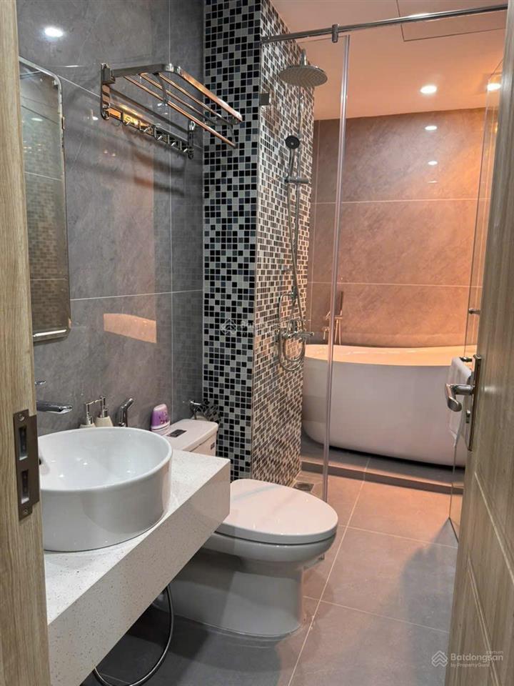 Cho thuê căn shophouse phố biển 2 tại vinhomes ocean park 3