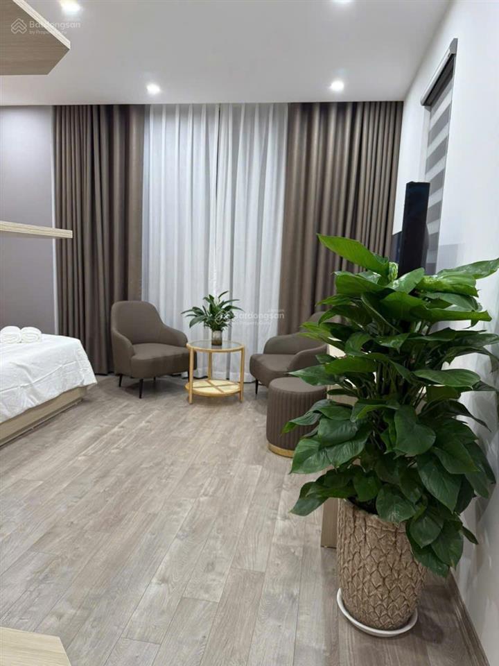 Cho thuê căn shophouse phố biển 2 tại vinhomes ocean park 3
