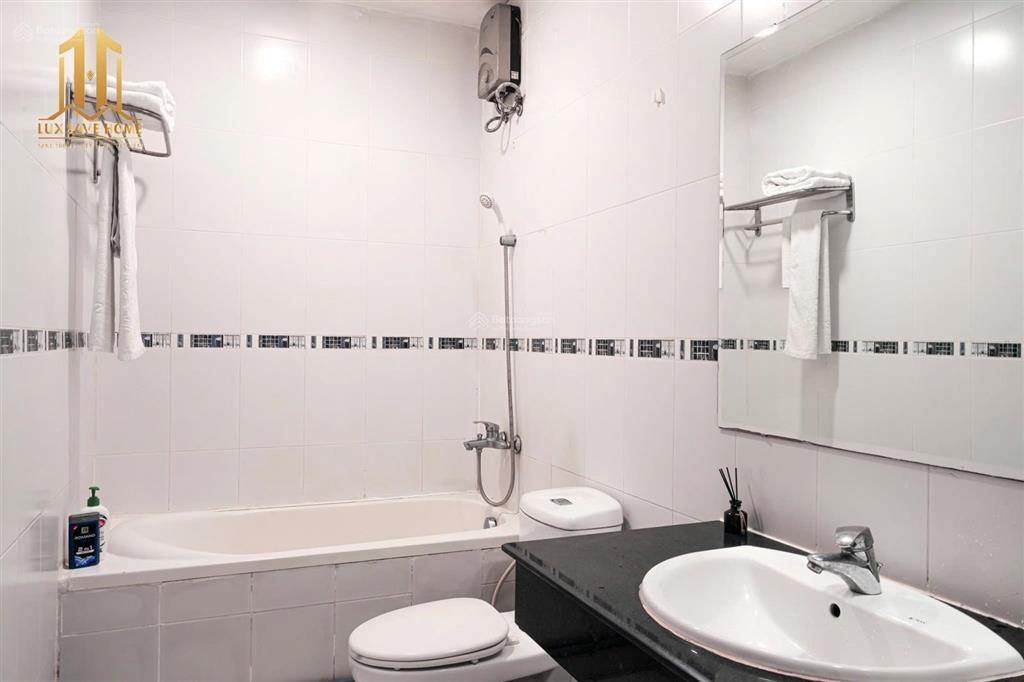 Chính chủ cho thuê toà nhà chdv hầm trệt 5l 51pn 2mb 54wc giá 207tr ful nt p.4 tb  0901 970 *** n